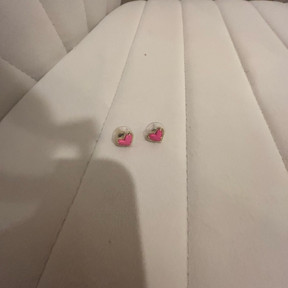 Kendra Scott pink heart earrings